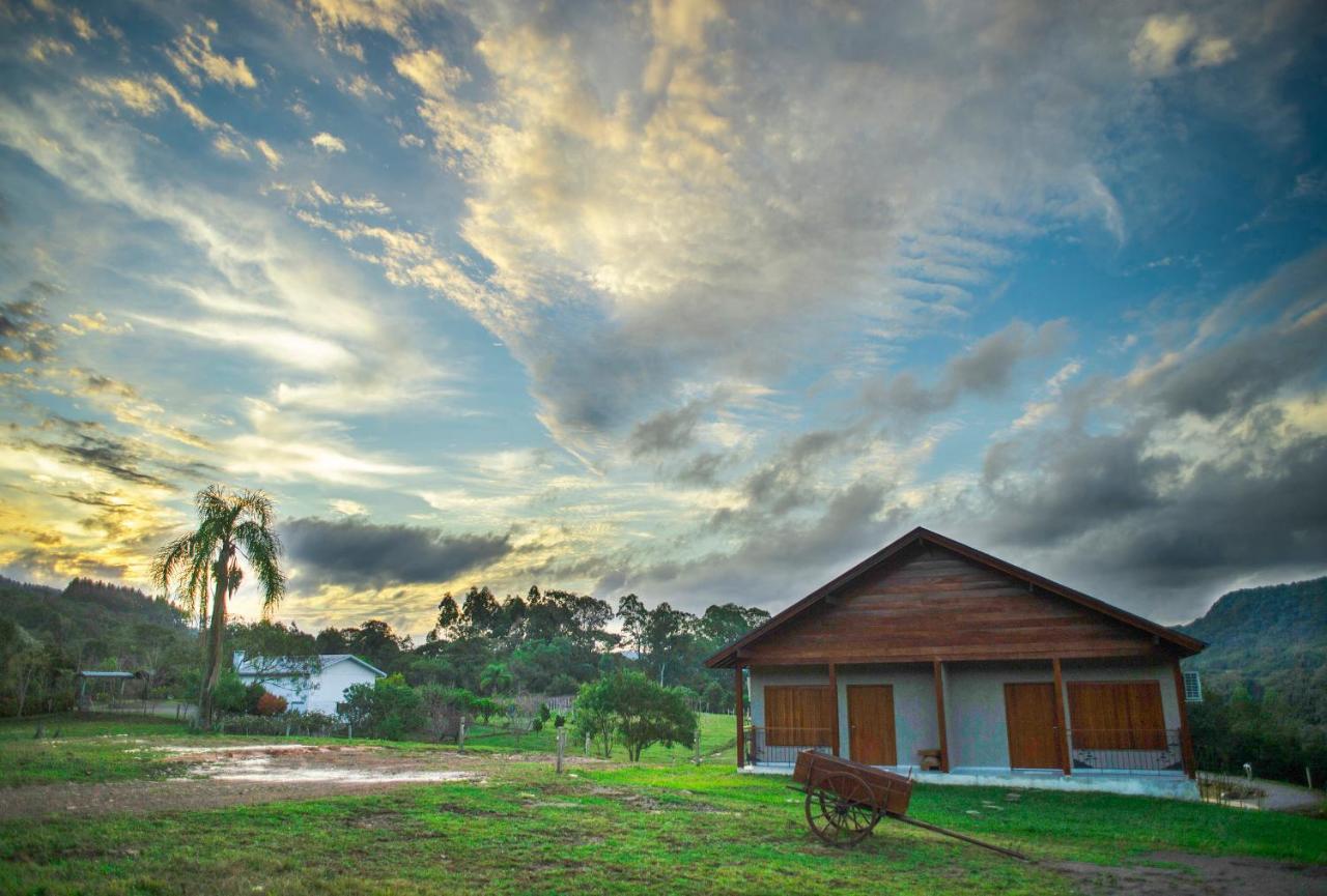 Bangalos Refugio Do Vale Santa Maria do Erval Exterior foto